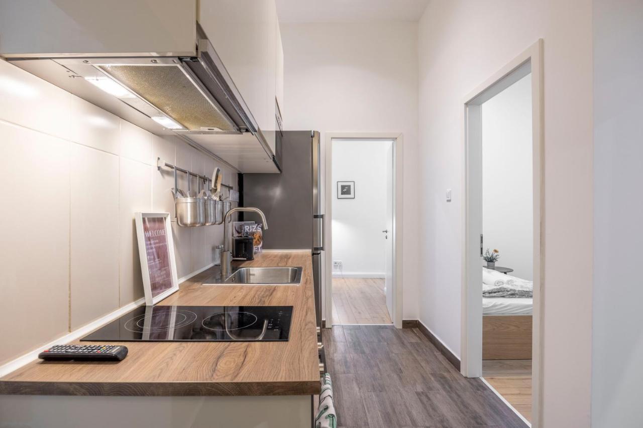 Central Grand Apartment With 5Bedrm 2Bathroom Budapeşte Dış mekan fotoğraf
