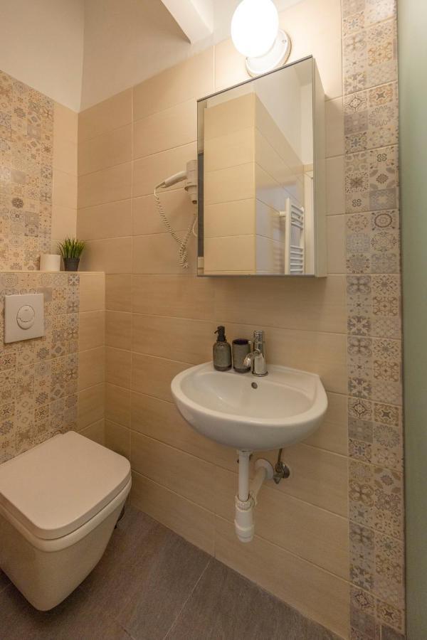 Central Grand Apartment With 5Bedrm 2Bathroom Budapeşte Dış mekan fotoğraf