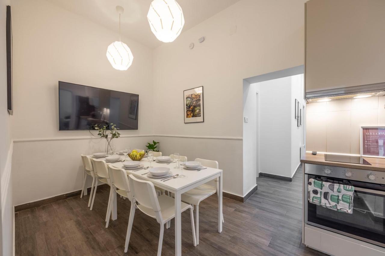 Central Grand Apartment With 5Bedrm 2Bathroom Budapeşte Dış mekan fotoğraf