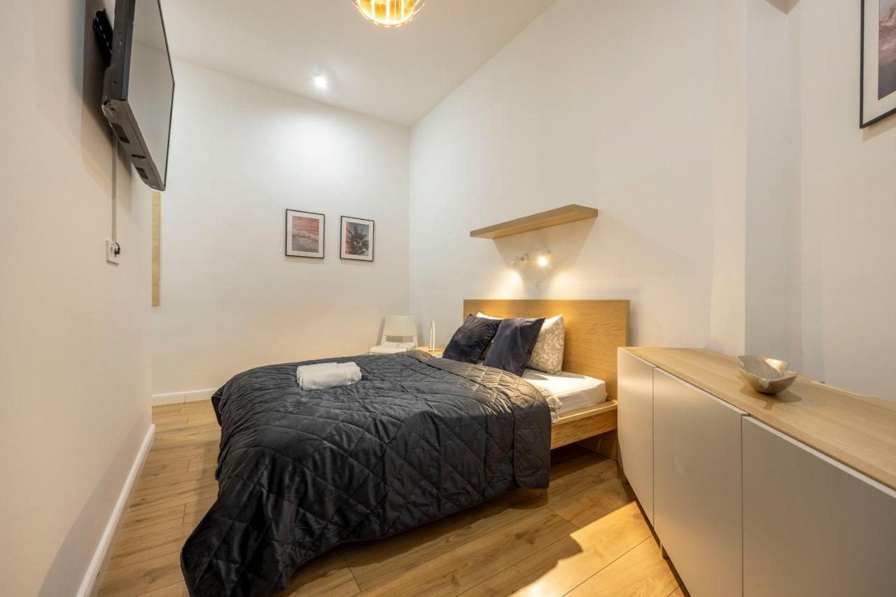 Central Grand Apartment With 5Bedrm 2Bathroom Budapeşte Dış mekan fotoğraf