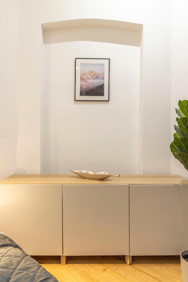 Central Grand Apartment With 5Bedrm 2Bathroom Budapeşte Dış mekan fotoğraf